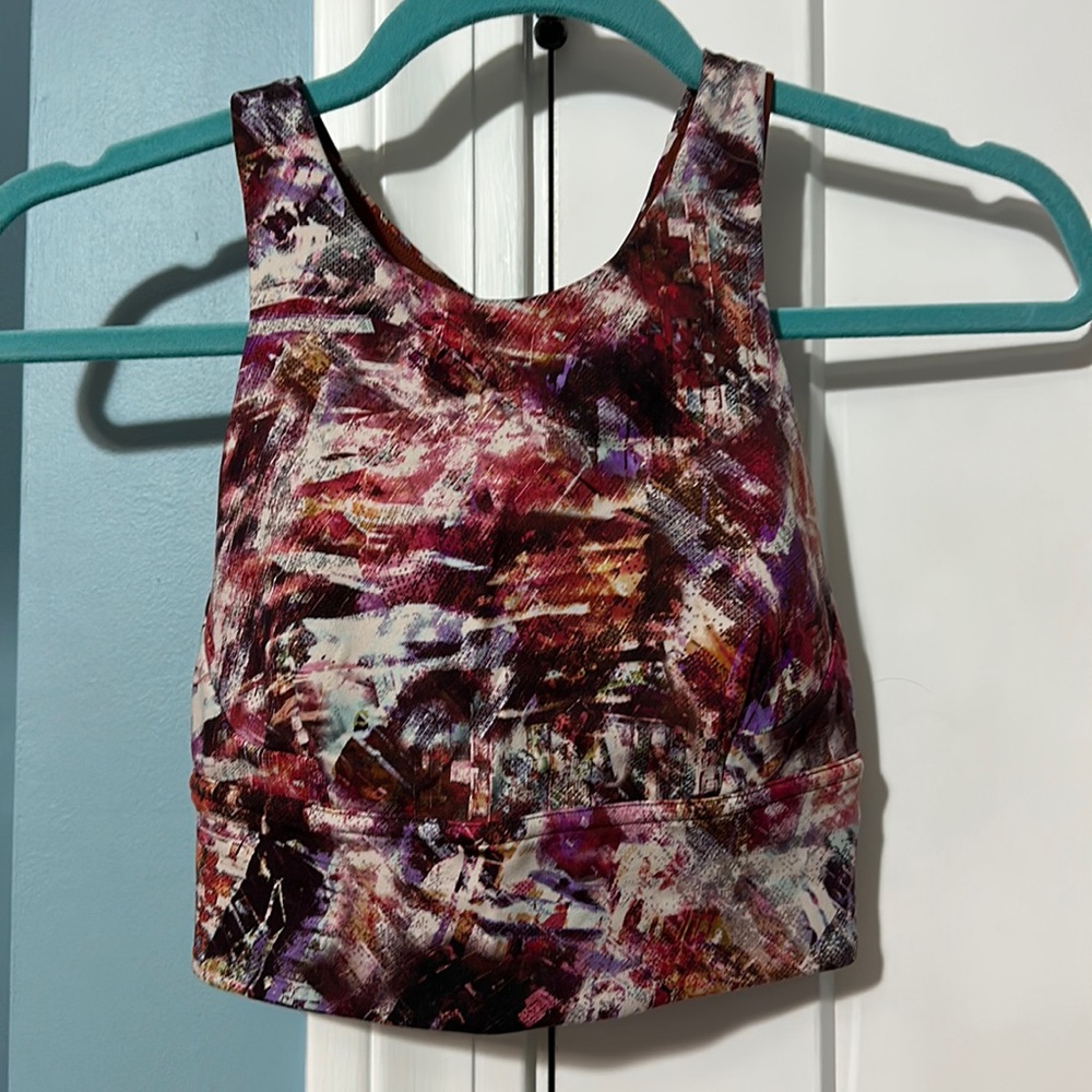 Lululemon sports bra